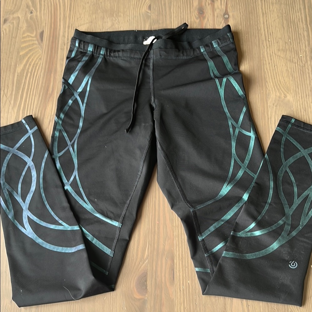 Women Black and Green Athletic Pants